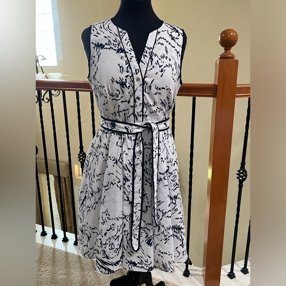 IVANKA TRUMP Black & White Sleeveless Fit-and-Flare Dress SIZE 8